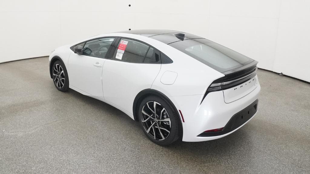 New 2026 Wind Chill Pearl <sup>1</sup> Toyota  XSE Premium image 11
