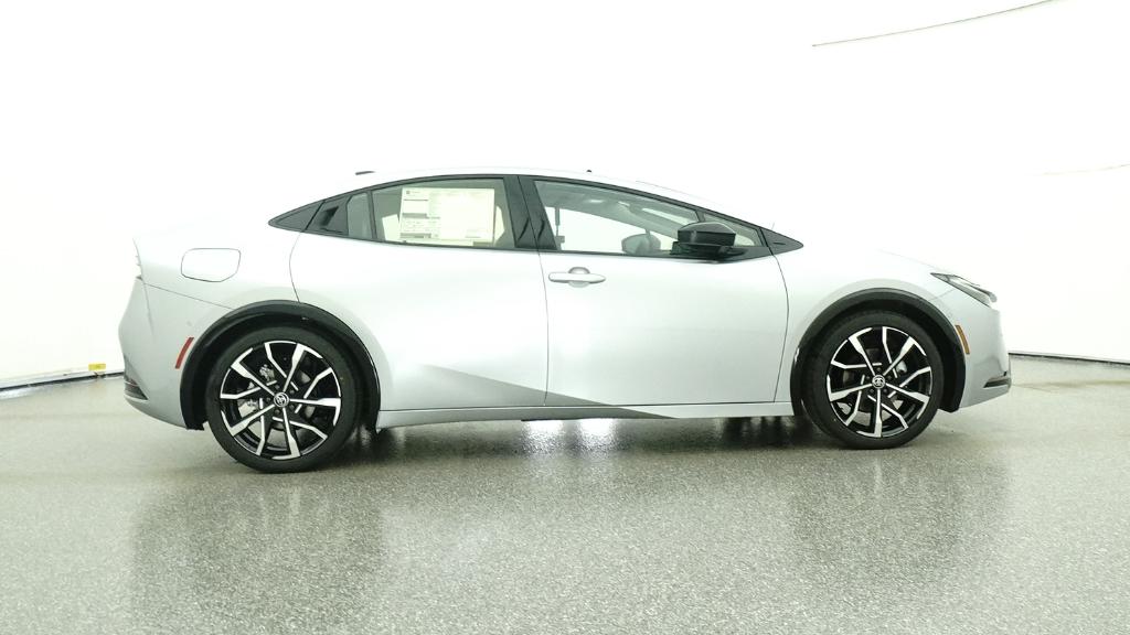 2026 Toyota Prius Plug-in Hybrid XSE Premium - Photo 16