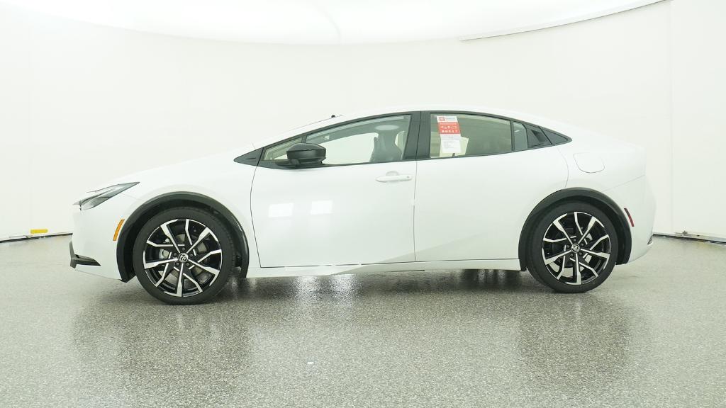 New 2026 Wind Chill Pearl <sup>1</sup> Toyota  XSE Premium image 34