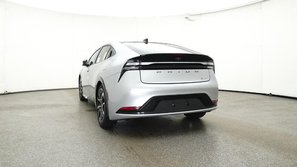 2026 Toyota Prius Plug-in Hybrid XSE Premium photo 2