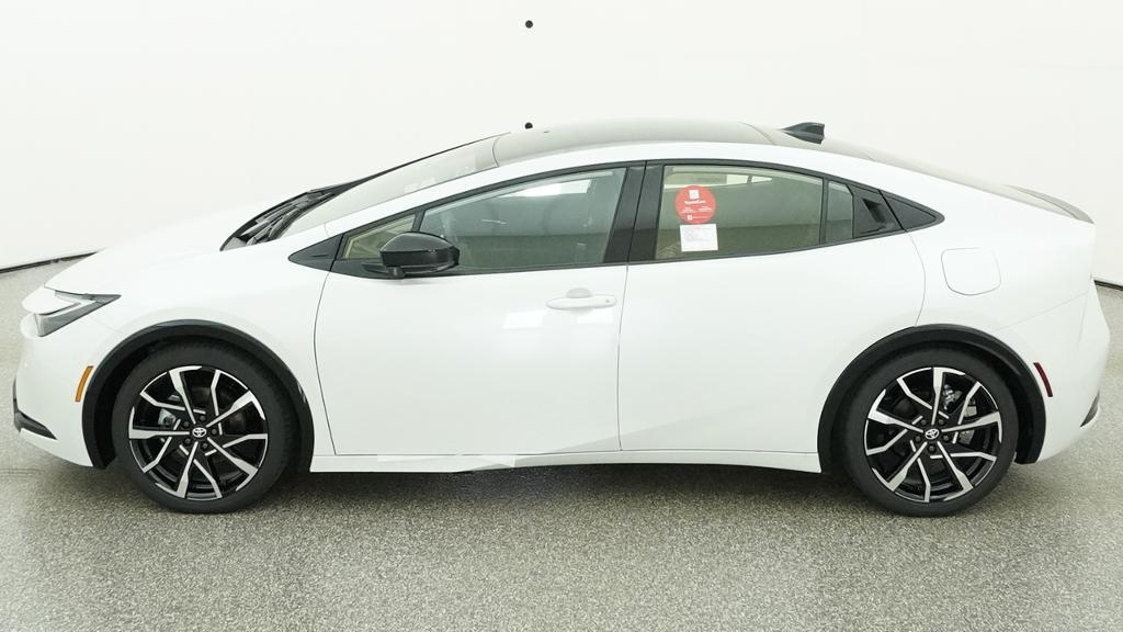 New 2027 Wind Chill Pearl <sup>1</sup> Toyota  XSE Premium image 3