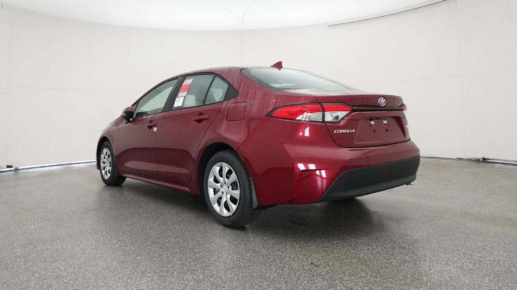 2025 Toyota Corolla LE photo 9