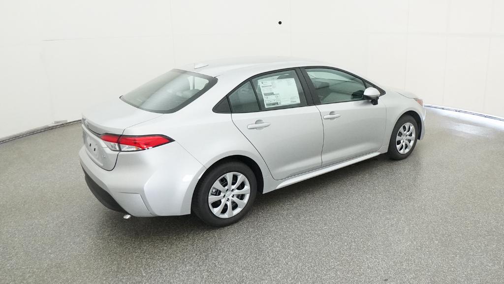 2025 Toyota Corolla LE photo 20