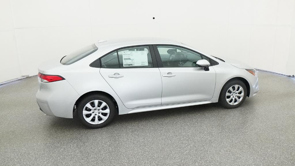 2025 Toyota Corolla LE photo 22