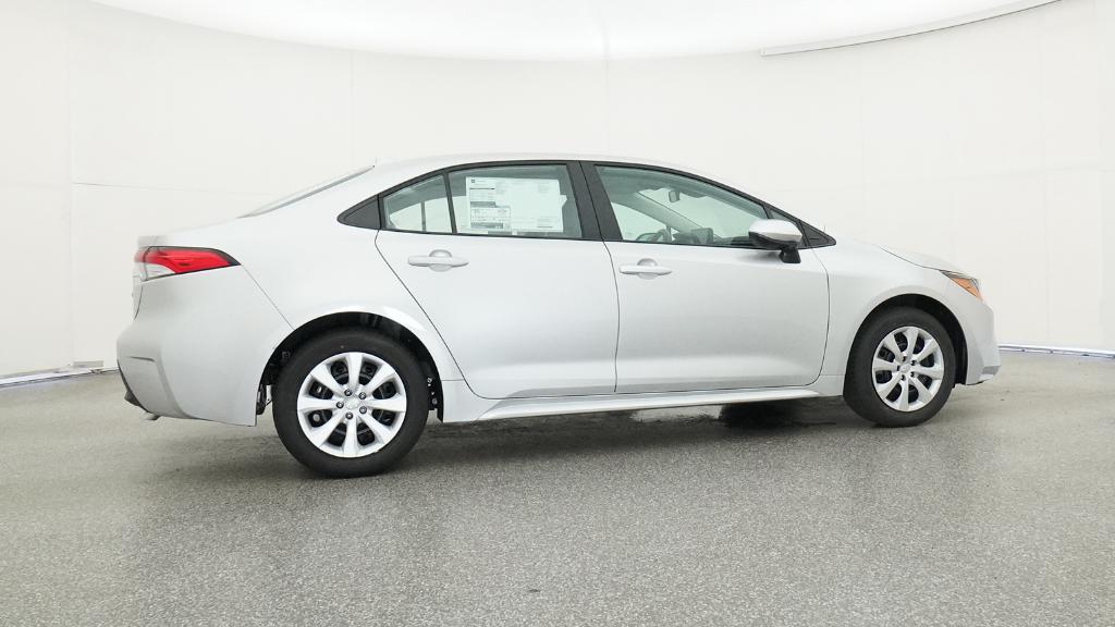 2025 Toyota Corolla LE photo 21