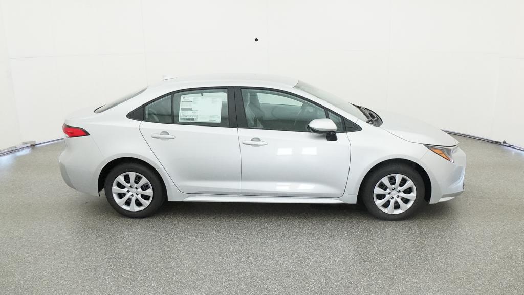 2025 Toyota Corolla LE photo 23