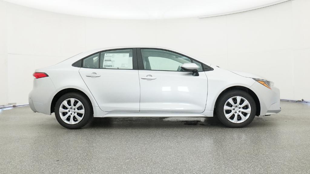 2025 Toyota Corolla LE photo 24