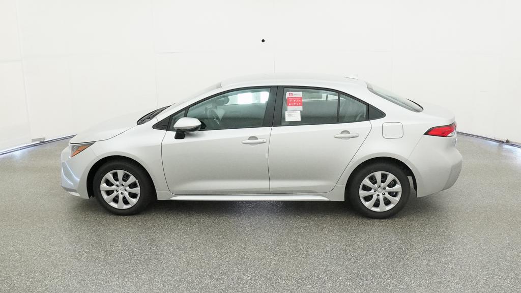 2025 Toyota Corolla LE photo 7