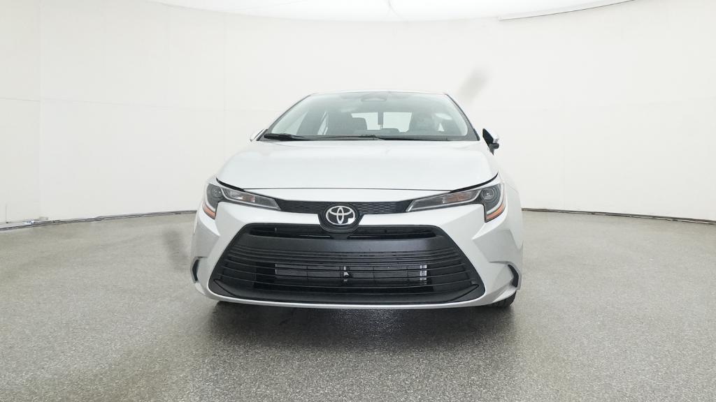 2025 Toyota Corolla LE photo 3