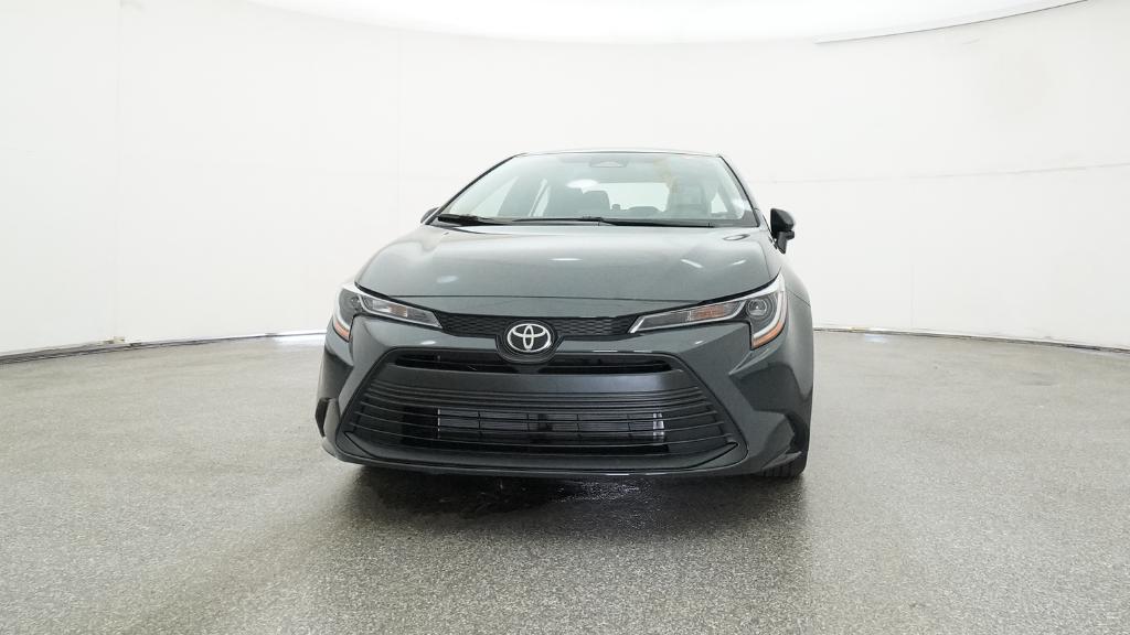 2025 Toyota Corolla LE photo 4