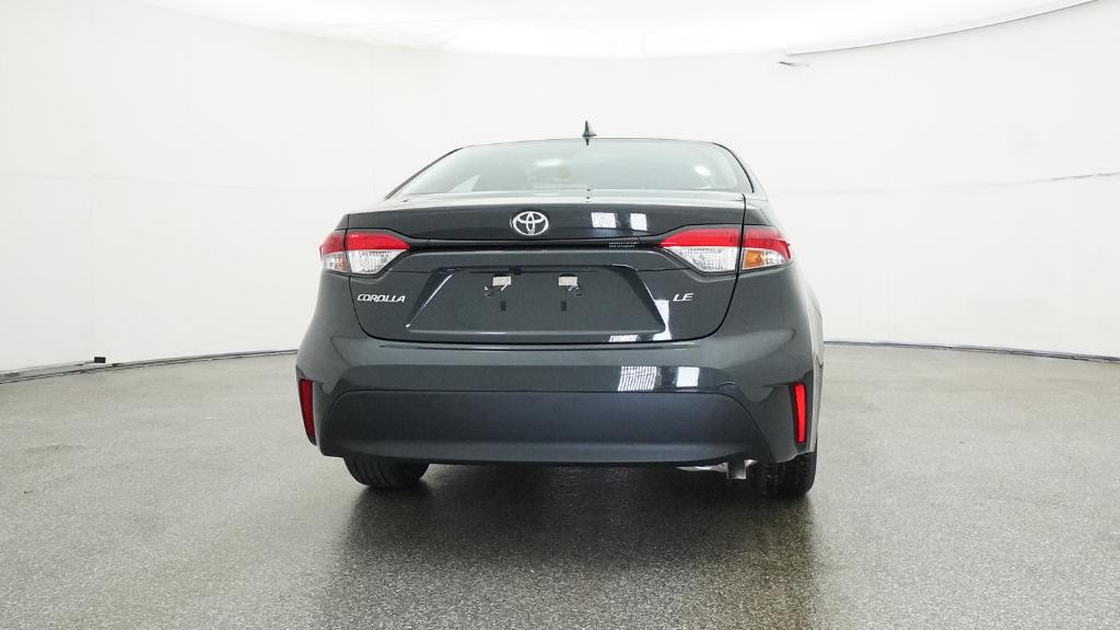 2025 Toyota Corolla LE photo 5
