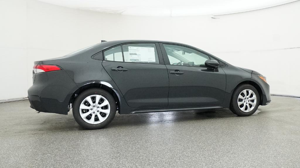 2025 Toyota Corolla LE photo 14