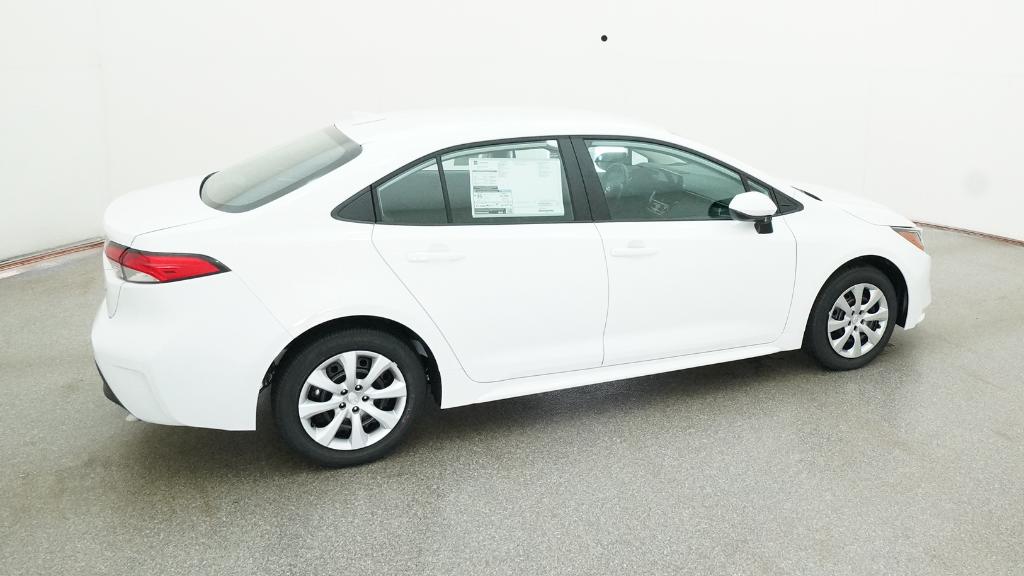 2025 Toyota Corolla LE photo 18