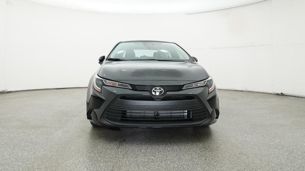 2025 Toyota Corolla LE photo 3