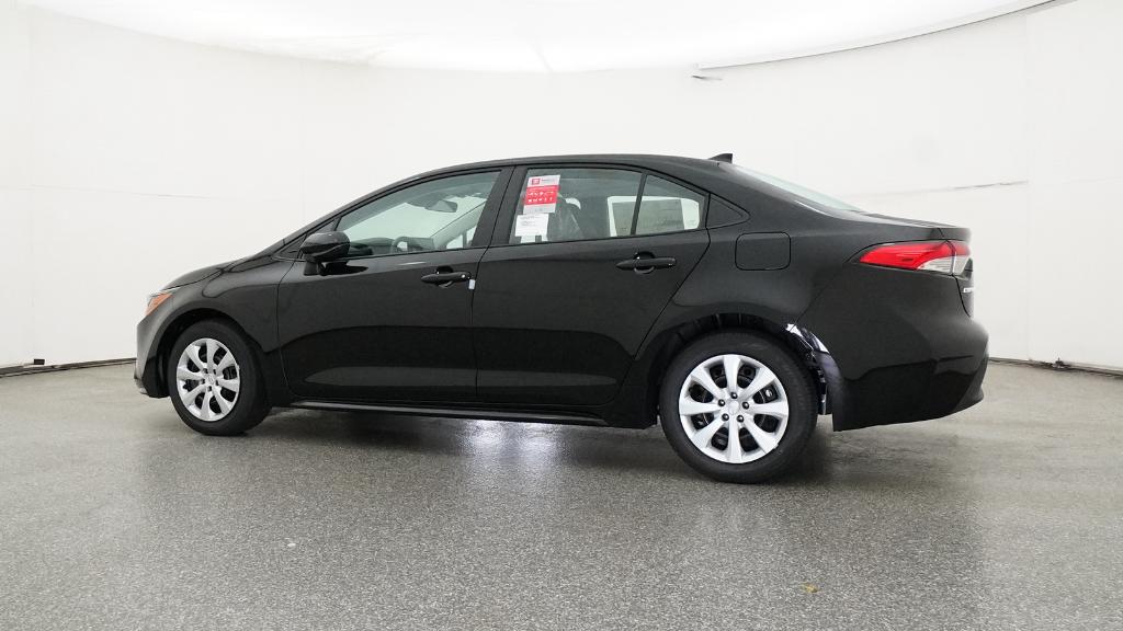 2025 Toyota Corolla LE photo 2