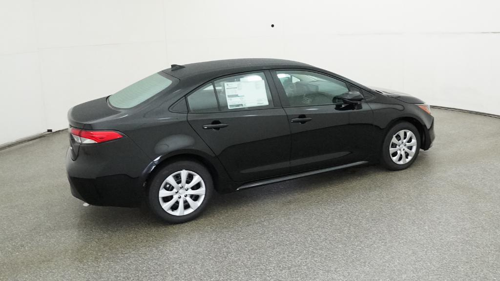 2025 Toyota Corolla LE photo 22