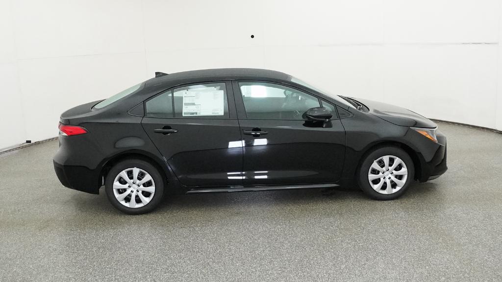 2025 Toyota Corolla LE photo 14