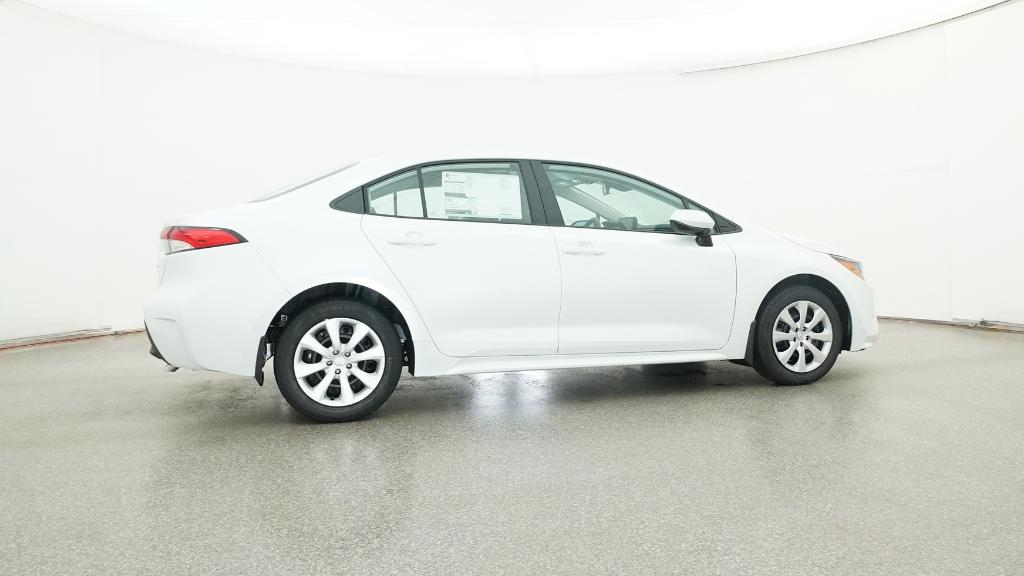 2025 Toyota Corolla LE photo 4