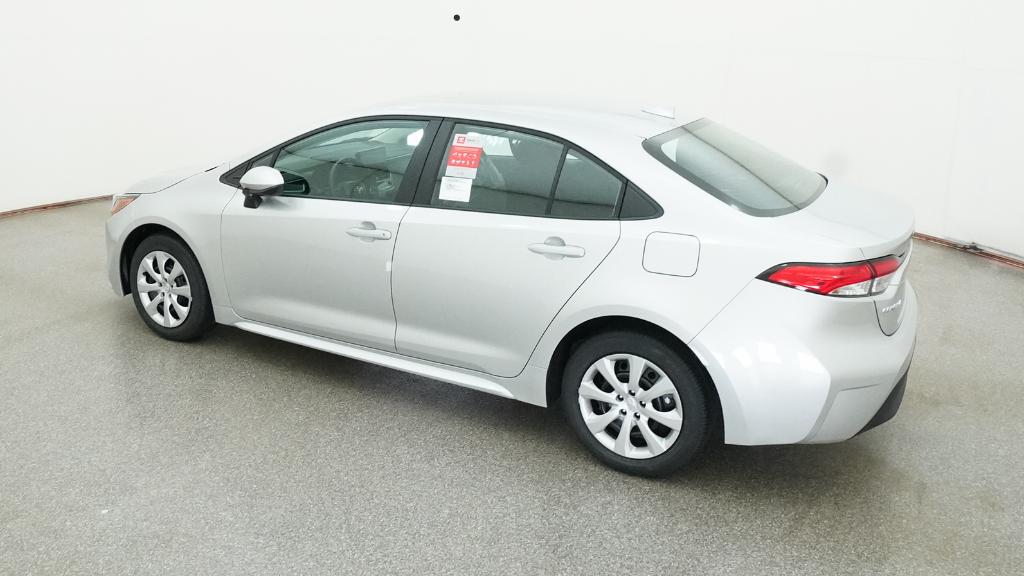 2025 Toyota Corolla LE photo 9
