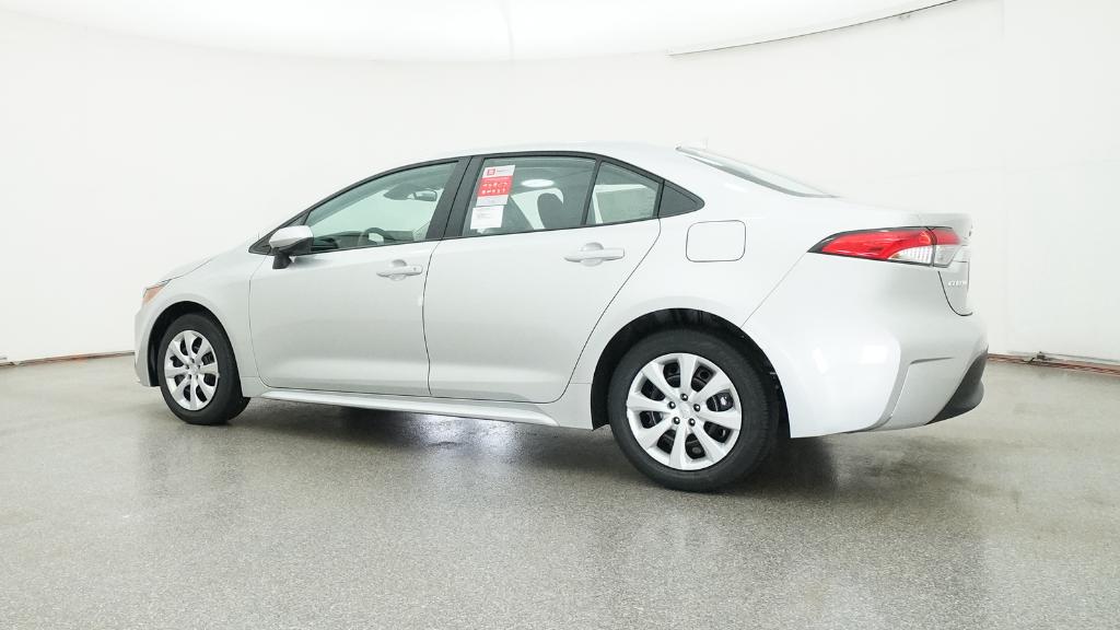 2025 Toyota Corolla LE photo 10