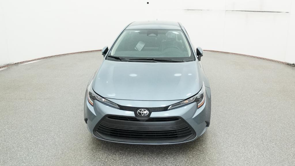 2025 Toyota Corolla LE photo 2