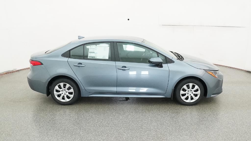 2025 Toyota Corolla LE photo 25