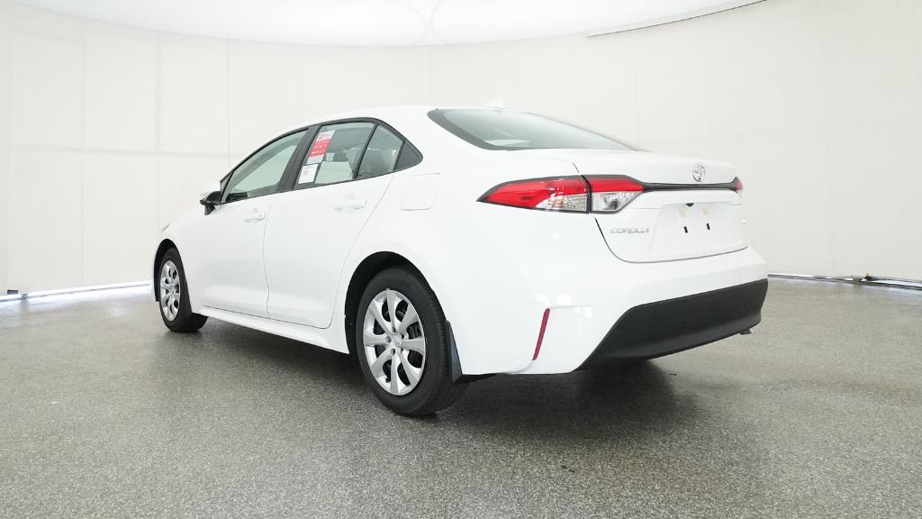 2025 Toyota Corolla LE photo 13