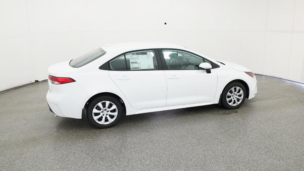2025 Toyota Corolla LE photo 23