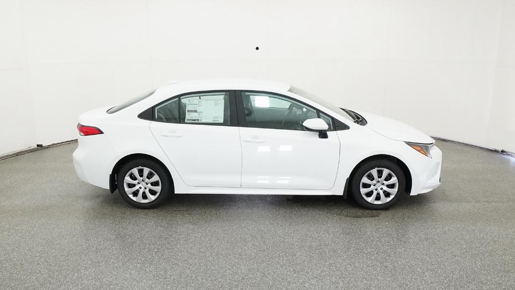 2025 Toyota Corolla LE photo 24
