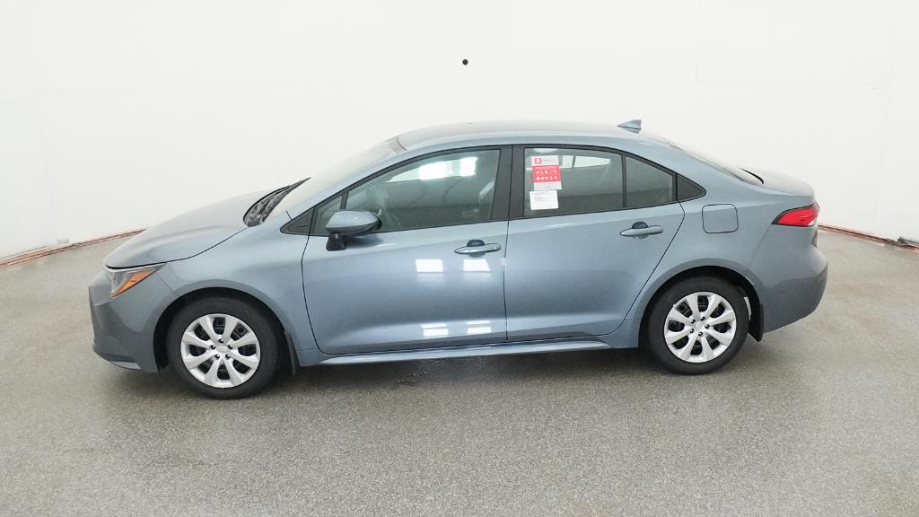 2025 Toyota Corolla LE photo 9
