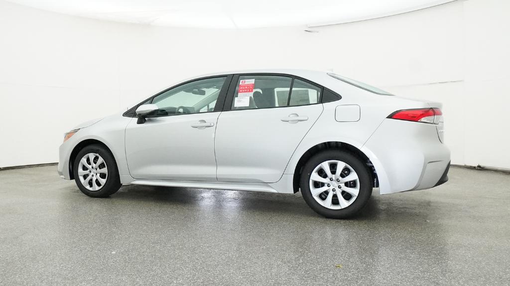 2025 Toyota Corolla LE photo 9