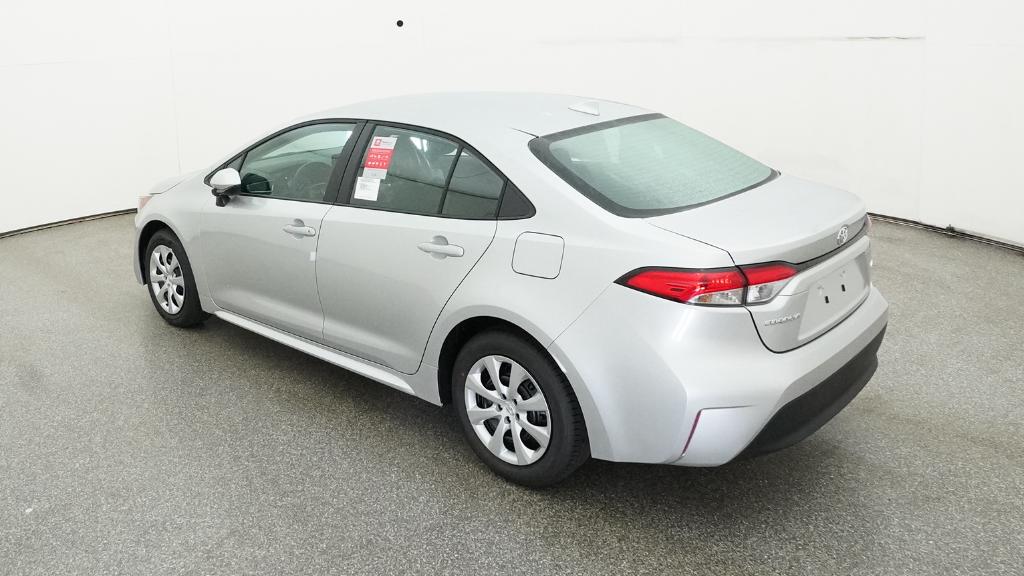 2025 Toyota Corolla LE photo 10