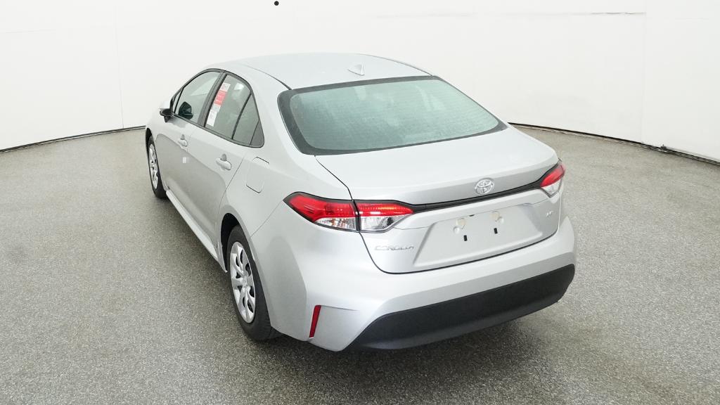 2025 Toyota Corolla LE photo 13