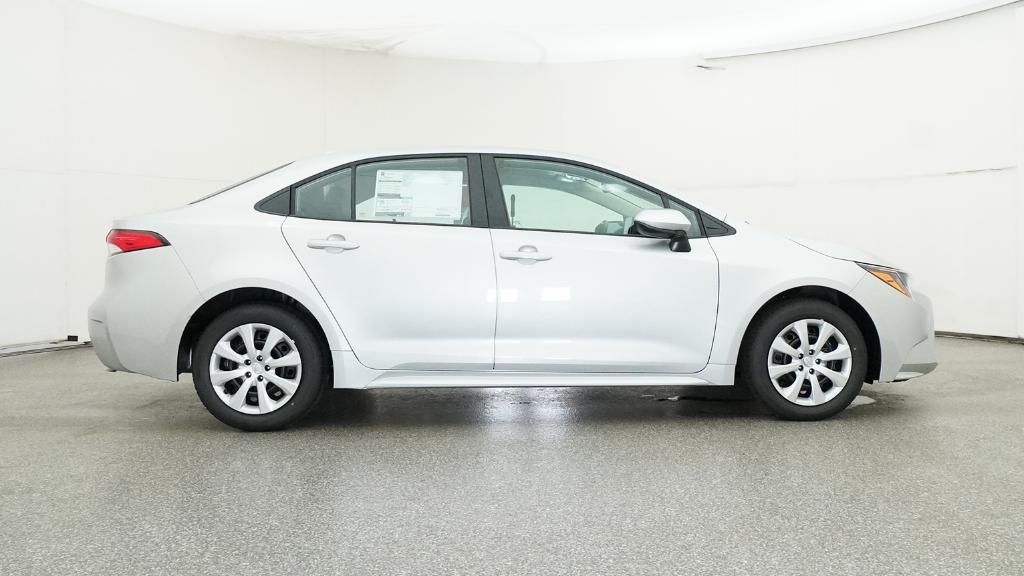 2025 Toyota Corolla LE photo 23