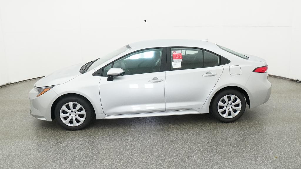 2025 Toyota Corolla LE photo 6
