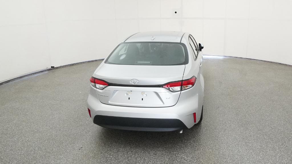 2025 Toyota Corolla LE photo 3