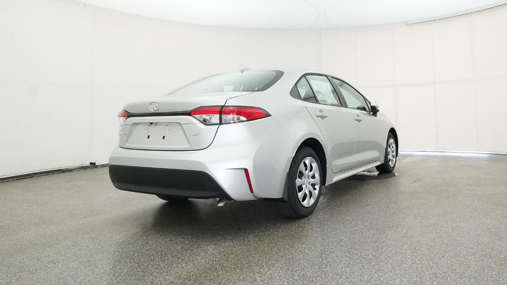 2025 Toyota Corolla LE photo 6