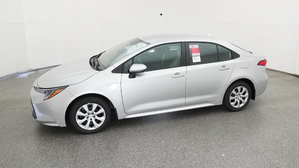 2025 Toyota Corolla LE photo 32