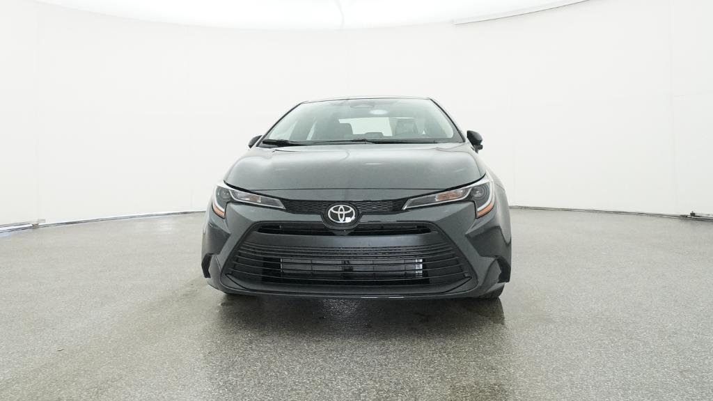 2025 Toyota Corolla LE photo 3