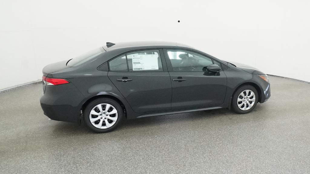 2025 Toyota Corolla LE photo 24