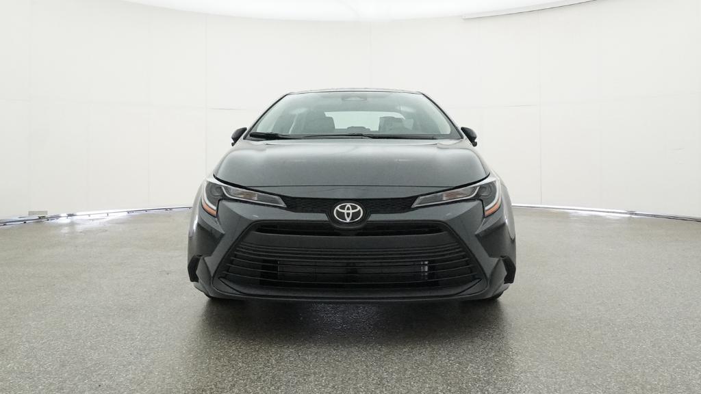 2025 Toyota Corolla LE photo 3