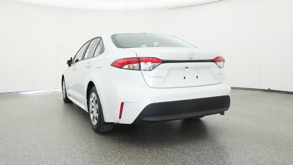 2025 Toyota Corolla LE photo 13