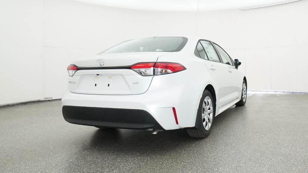 2025 Toyota Corolla LE photo 18