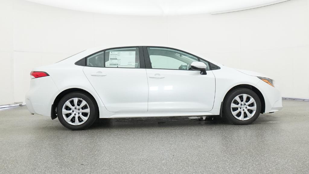 2025 Toyota Corolla LE photo 24