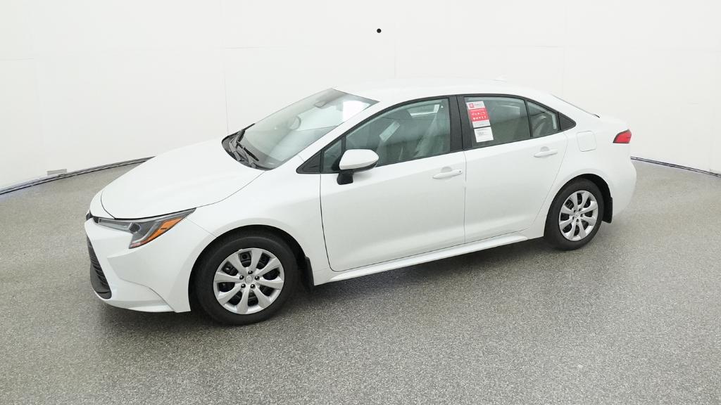 2025 Toyota Corolla LE photo 5