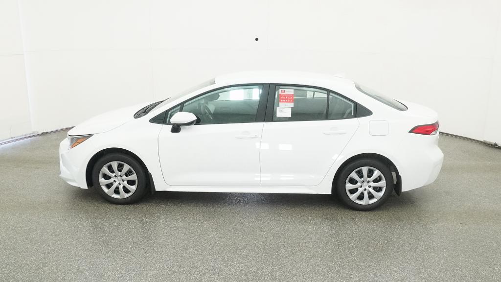 2026 Toyota Corolla LE photo 9