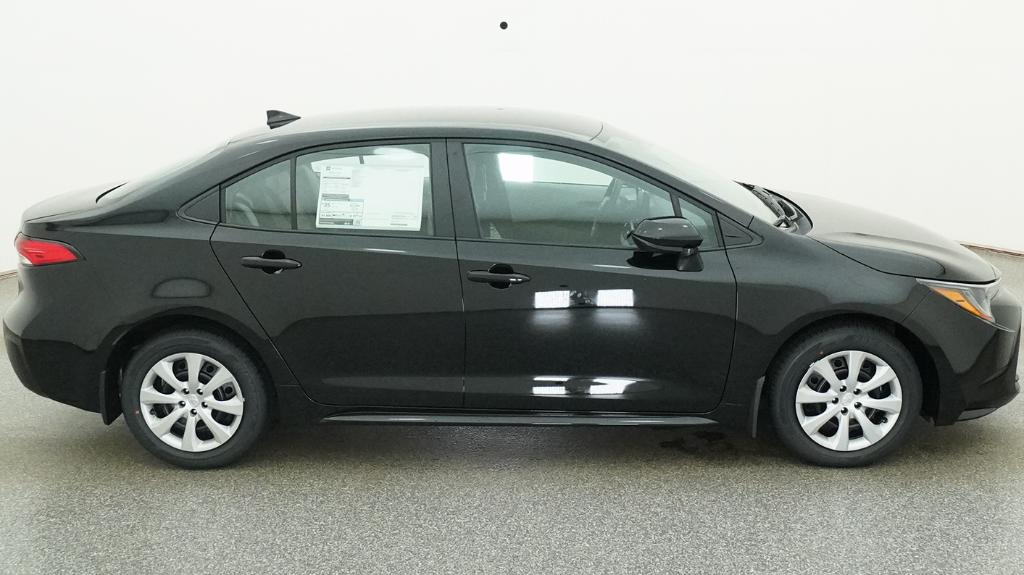 New 2026 Midnight Black Metallic Toyota LE image 15