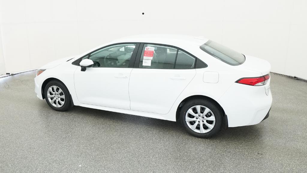 2026 Toyota Corolla LE photo 7