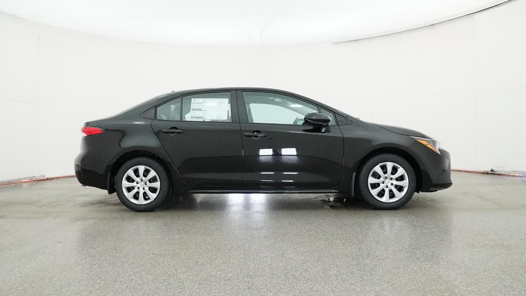 New 2026 Midnight Black Metallic Toyota LE image 31
