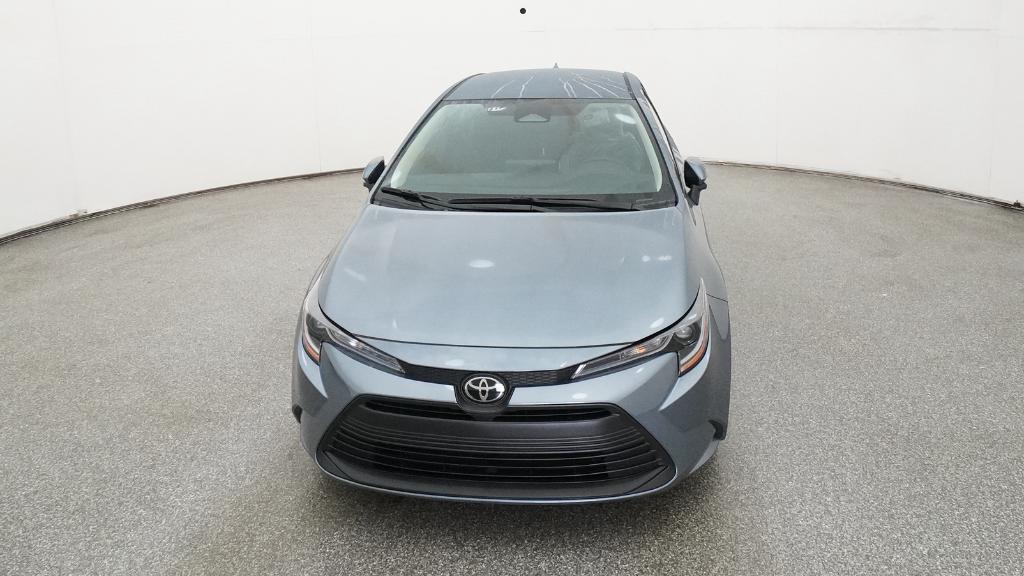 2026 Toyota Corolla LE photo 2